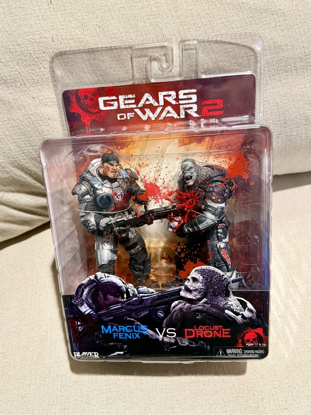 Neca Player Select Gears of War 2 Marcus Fenix VS Locust Drone Figures